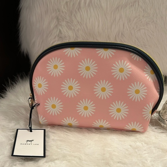 NWT, DANBEY LEE PINK DAISY MAKEUP BAG - Picture 3 of 11